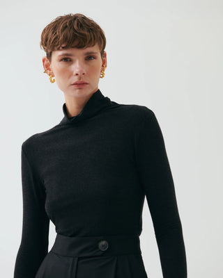 Cady Bamboo Turtleneck Top – Black