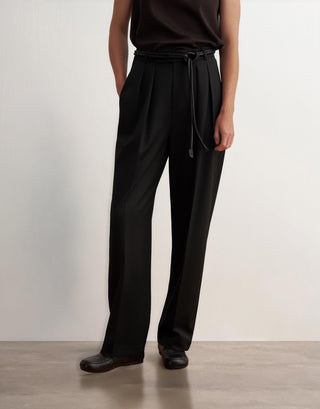 Pleated Wide-Leg Tailored Trousers – Black