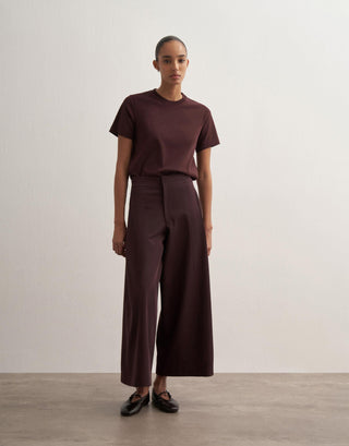 Pleated Wide-Leg Trousers – Bordeaux