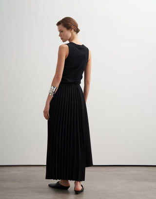 Asymmetric Pleated Skirt – Black