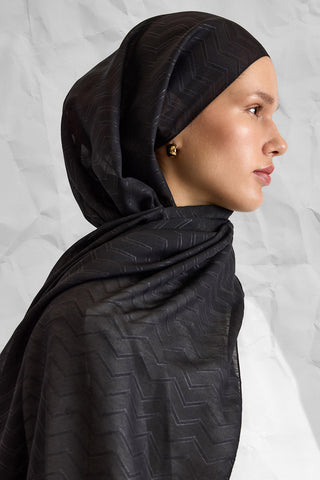 NOA SOFT Zigzag Pattern Shawl – Black