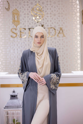 Pearl Aura Embellished Abaya – Gray