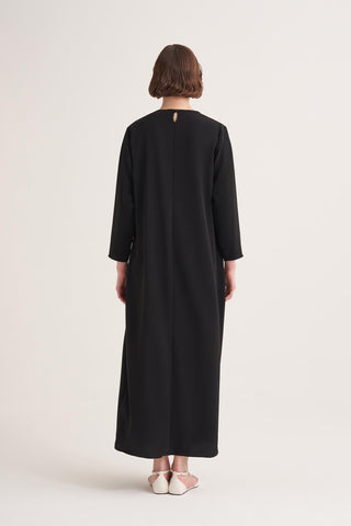 Crepe Minimalist Maxi Dress – Black