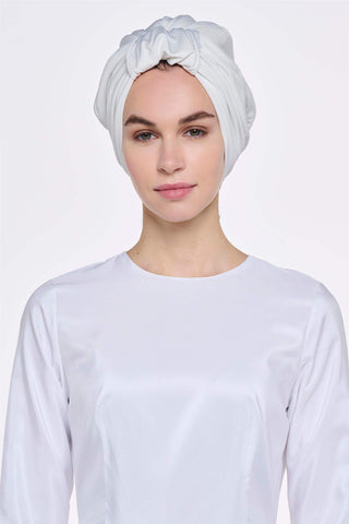 White Handle-Style Design Bonnet