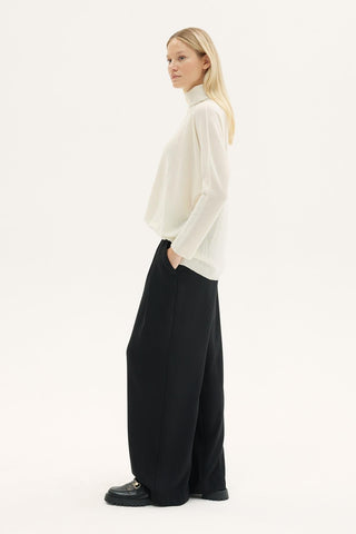 Lilyum Turtleneck Knit Sweater – Ecru