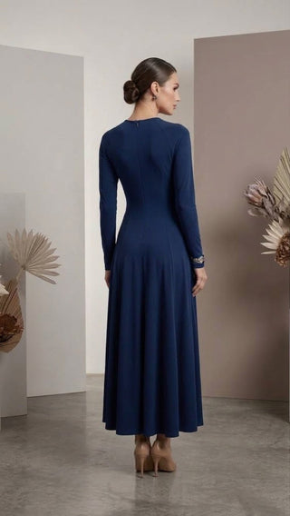MASAR — Raglan Jersey Dress

Available in Black, Maroon, Dark Blue and Teal Blue