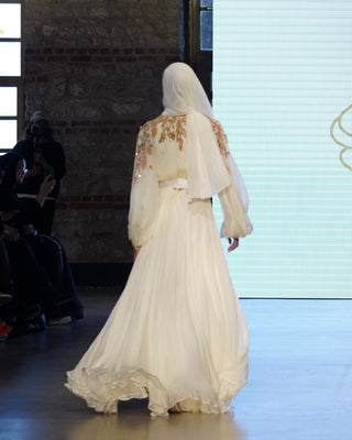 Pure Majesty Balcanian Embellished Silk Gown – White