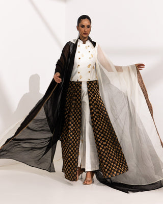 Sukoon — Sultāna  LOOK 10