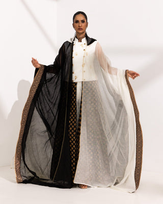 Sukoon — Sultāna  LOOK 10