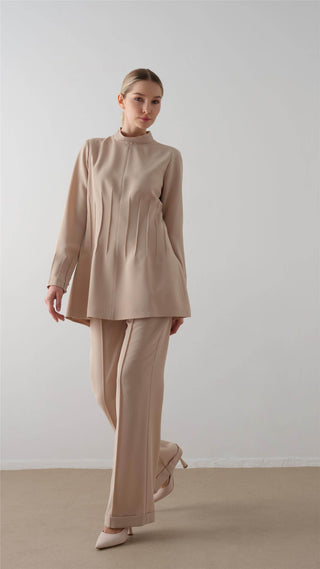 Structured Pleat Detail Crepe Suit – Beige