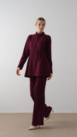 Structured Pleat Detail Crepe Suit – Burgundy