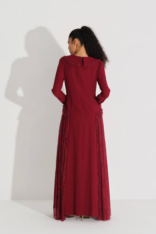 YAKASI VE ETEK KENARLARI DANTELLİ KREP ELBİSE Bordo